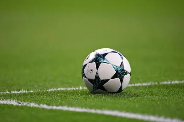 Trạng thái bóng trên sân được IFAB quy định rõ ràng