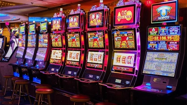 Tìm hiểu kỹ về các nút hay gặp trong Slot Machine