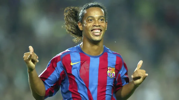 Ronaldinho có 94 bàn thắng và tạo được 76 pha kiến ​​tạo.