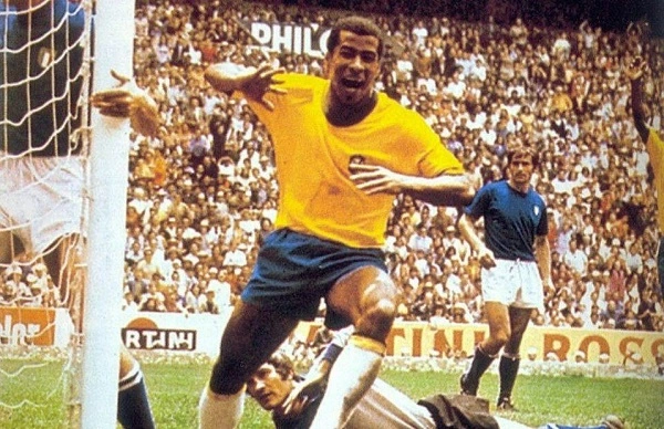 Thành tích của Jairzinho đi kèm với thành tích đội Brazil những năm 1965-70