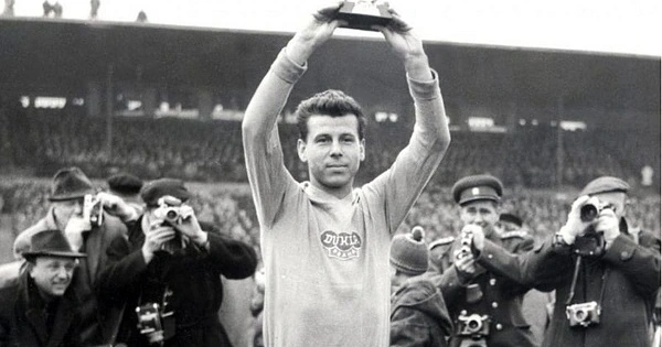 Josef Masopust - niềm tự hào của bóng đá Tiệp Khắc