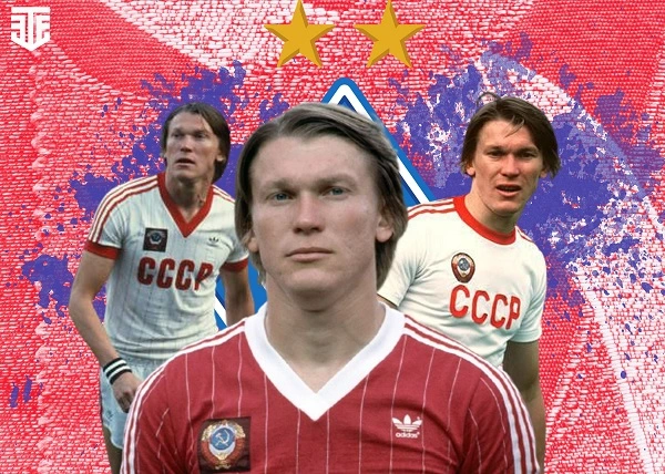Oleg Blokhin sinh ra trong gia đình có truyền thống thể thao