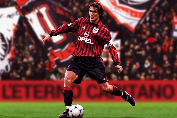 Cuộc đời và sự nghiệp của Paolo Maldini gắn liền với bóng đá AC Milan