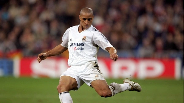 Roberto Carlos từng khoác áo nhiều câu lạc bộ