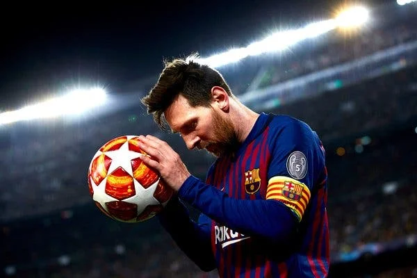Thiên tài bóng đá Messi