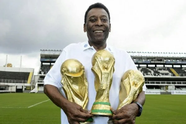 Pele đoạt Quả bóng vàng FIFA World Cup, Ballon d’Or và Cầu thủ bóng đá Nam Mỹ