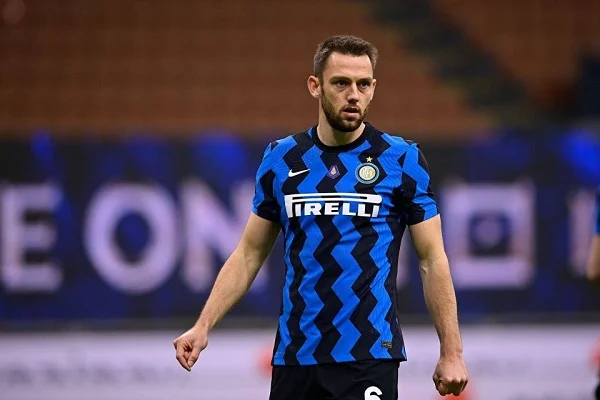 Stefan De Vrij giúp Inter Milan vào vòng chung kết mùa giải C2