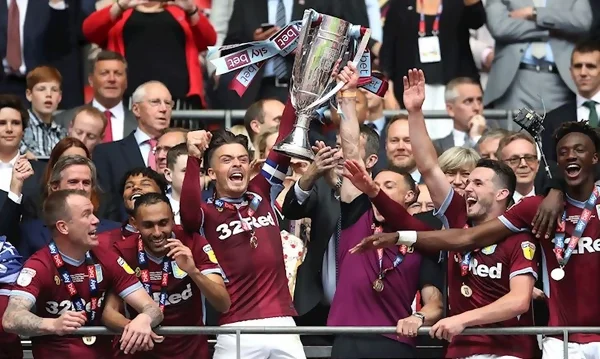 Câu lạc bộ bóng đá Aston Villa với 7 lần vô địch Ngoại Hạng Anh.
