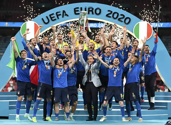 Đội tuyển Ý lần thứ 2 bước lên ngôi vào năm 2021