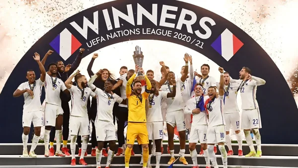 Đội tuyển Pháp xuất sắc với 2 lần vô địch Euro