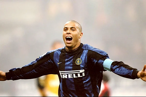 Ronaldo de Lima cầu thủ xuất sắc nhất Thế Giới của FIFA năm 1997