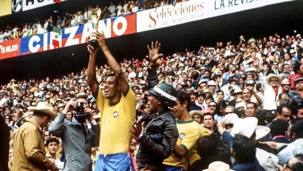 Bàn thắng của Carlos Alberto trong mùa giải World Cup 1970 đã đi vào lịch sử nước nhà
