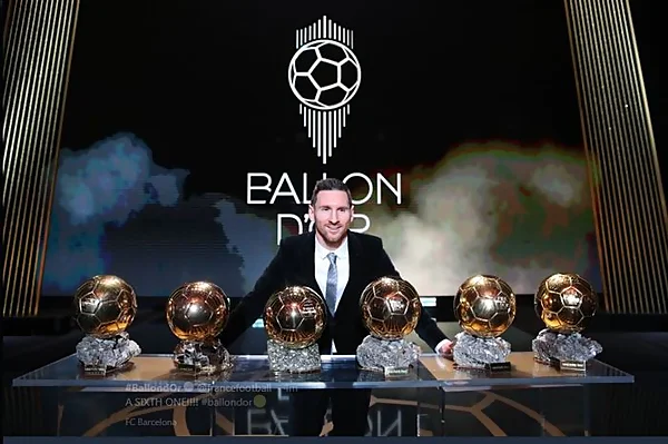 Messi giành được 6 giải thưởng quả bóng vàng khi thi đấu cho Barcelona.