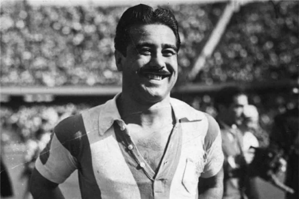 Norberto Mendez ghi được 17 bàn thắng tại Copa America.