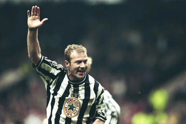 Shearer ghi được hai bàn thắng tại Euro 2000.