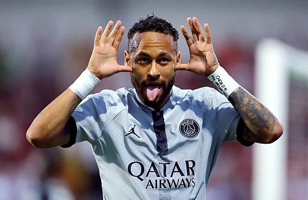 Neymar xếp ở vị trí thứ 4 trong top các cầu thủ ghi bàn nhiều nhất
