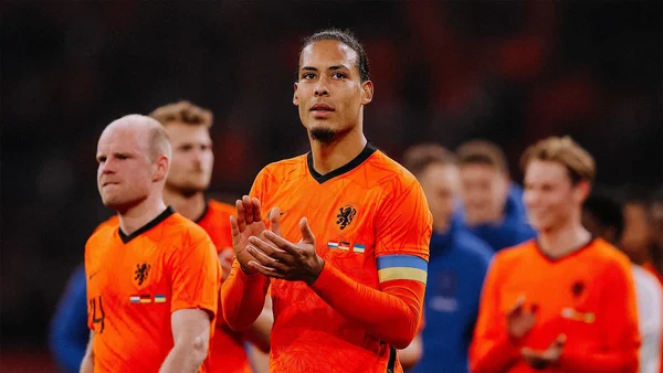  Virgil van Dijk là thủ lĩnh của đội tuyển Hà Lan trong World Cup lần này