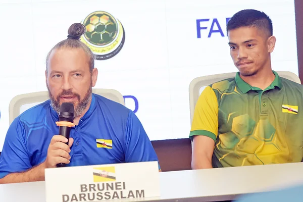 Huấn luyện viên Mario Rivera đóng vai trò thuyền trưởng cho Brunei tại AFF Cup 2022