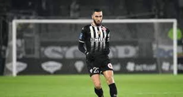 Nabil Bentaleb là đội trưởng của đội tuyển Angers