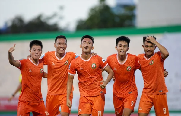 Hình ảnh các cầu thủ Bình Định ăn mừng bàn thắng tại V-League