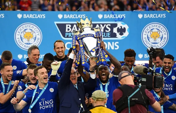 Leicester City trở thành nhà vô địch Ngoại Hạng Anh 2015-16