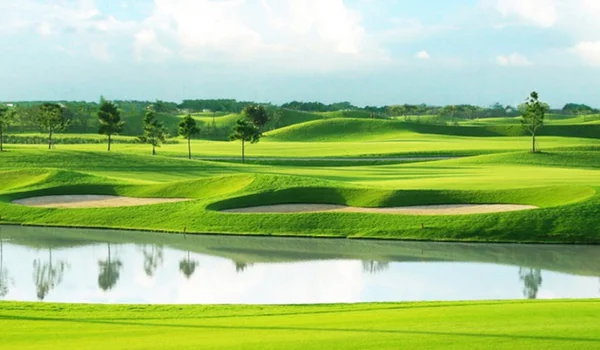 Khung cảnh nổi bật tại sân golf Royal Island Golf & Villas
