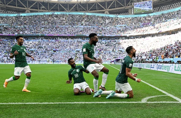 Các cầu thủ Saudi Arabia ăn mừng tại vòng Chung kết World Cup 2022