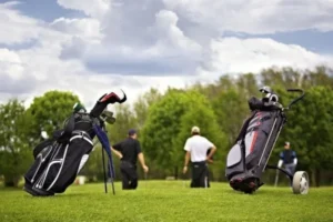 Lựa chọn chất liệu của túi đựng golf phù hợp nhằm bảo quản gậy golf